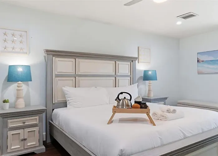 Seabreeze-pool, Fire Pit, & Mini Golf-in Old Town Holiday home