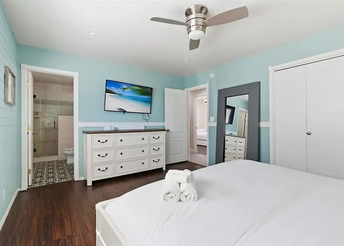 Holiday home Seabreeze-pool, Fire Pit, & Mini Golf-in Old Town Scottsdale