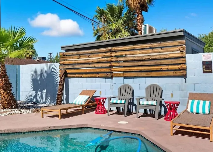 Seabreeze-pool, Fire Pit, & Mini Golf-in Old Town *