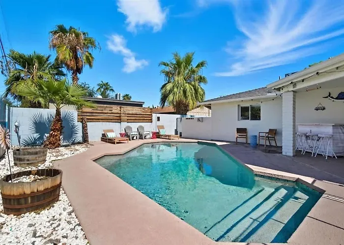 Seabreeze-pool, Fire Pit, & Mini Golf-in Old Town Holiday home Scottsdale
