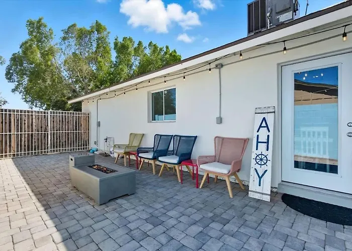 Seabreeze-pool, Fire Pit, & Mini Golf-in Old Town Holiday home *